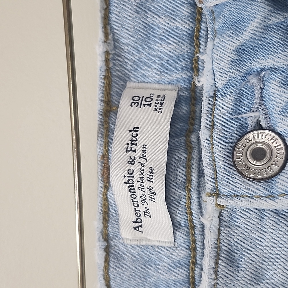 Abercrombie & Fitch The 90' Relaxed Jeans Light Blue Denim High Rise - Picture 2 of 10